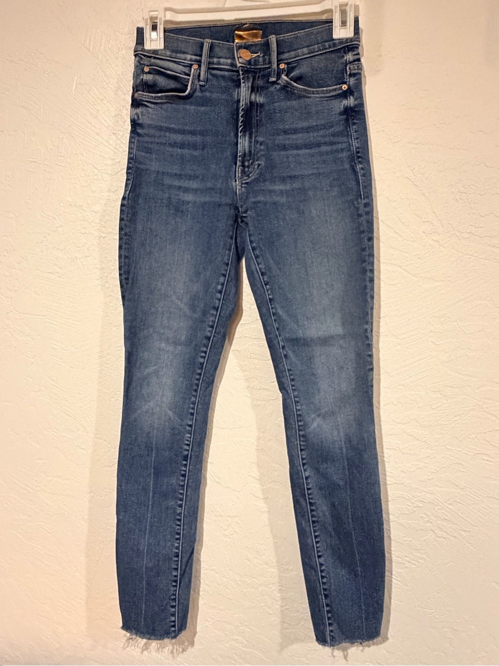 MOTHER Skinny Jeans in Medium Blue Wash